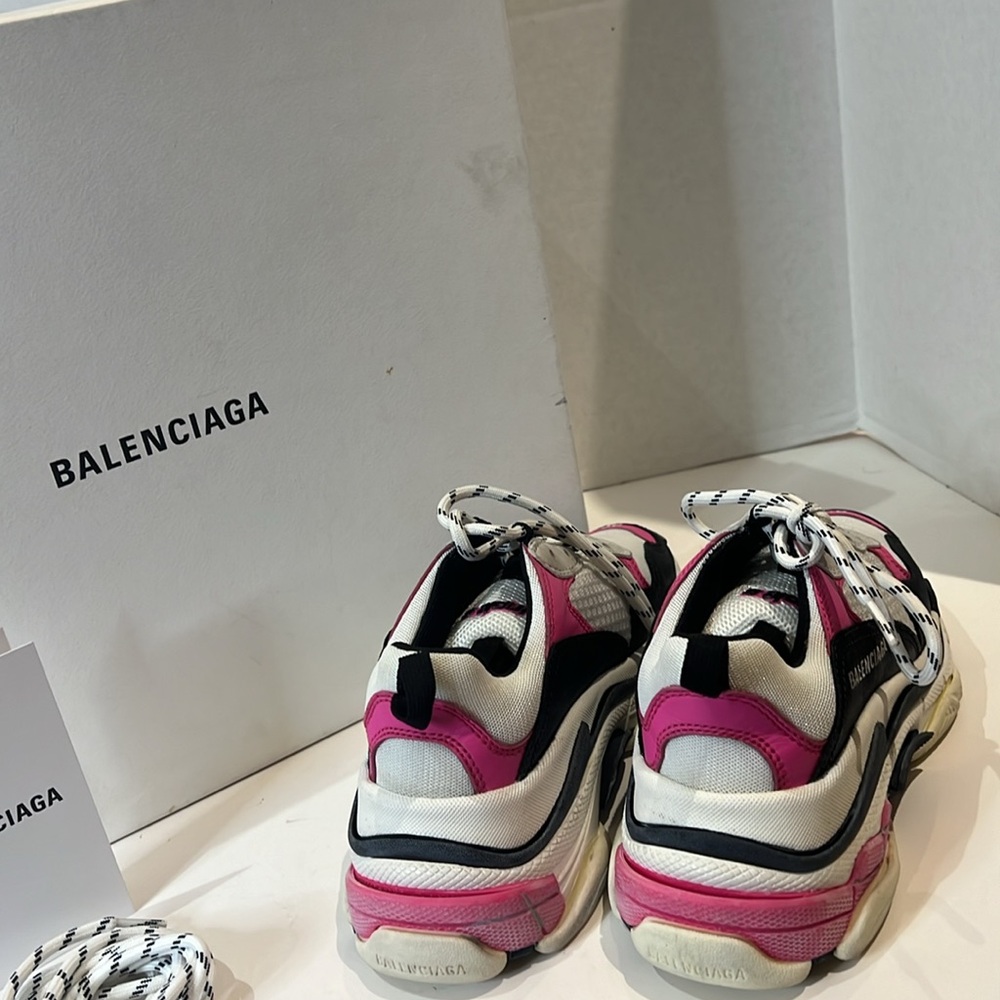 Balenciaga triple S sneaker pink distress style size 38 new in box - Picture 5 of 8